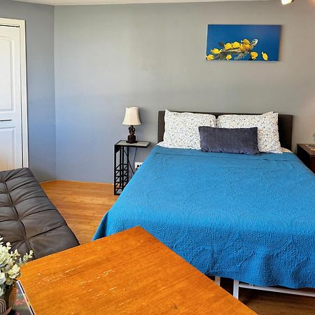 Spacious Studio W/ Parking, Beach/Mall/Park Honolulu Exterior photo